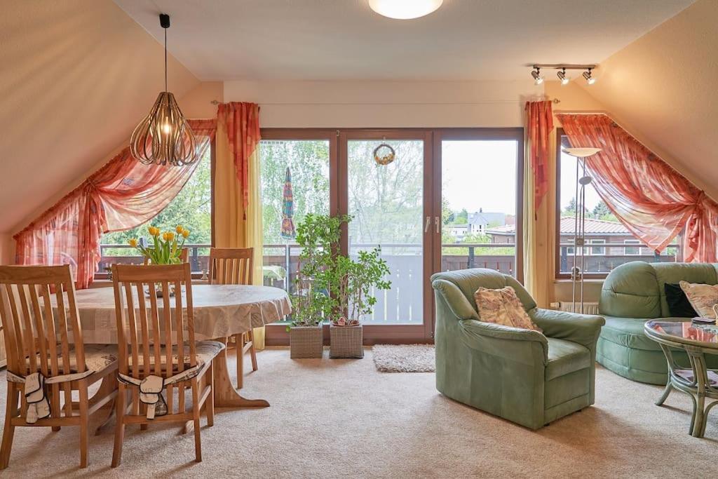 Ferienwohnung Am Stadtrand Von Berlin Neu Buch Екстериор снимка