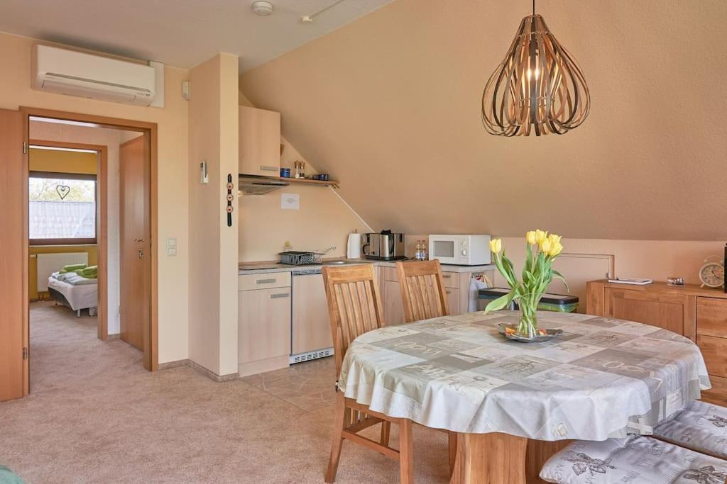 Ferienwohnung Am Stadtrand Von Berlin Neu Buch Екстериор снимка